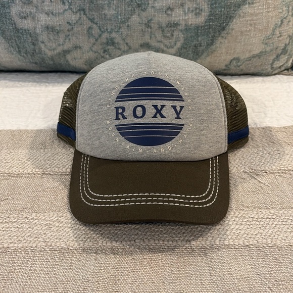 Roxy Trucker Hat - Picture 1 of 2